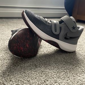 Women’s Nike Air Flyease Precision II Basketball Shoes